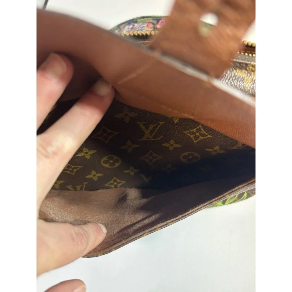 New Vintage‎ Hand Painted Louis Vuitton